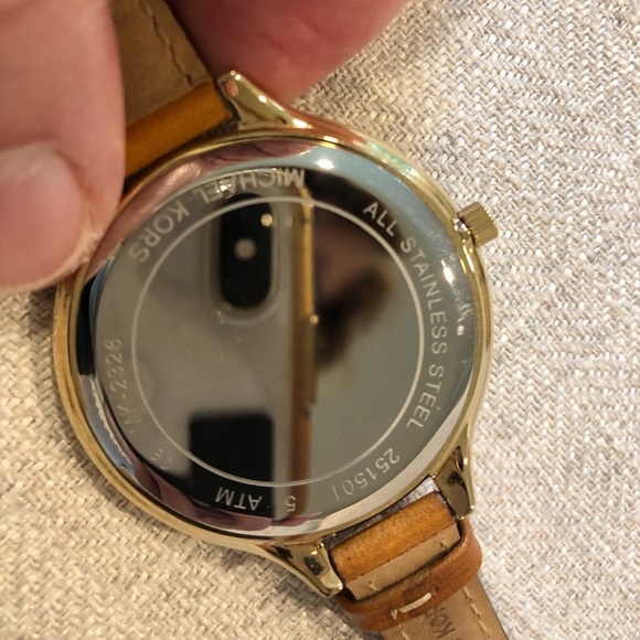 Michael Kors Slim Runway Watch - Picture 14 of 16